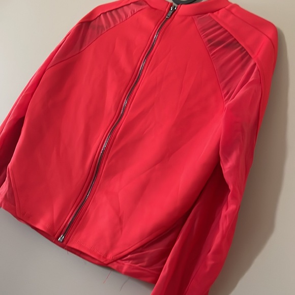 Crop Top Mesh sleeve - Picture 9 of 11